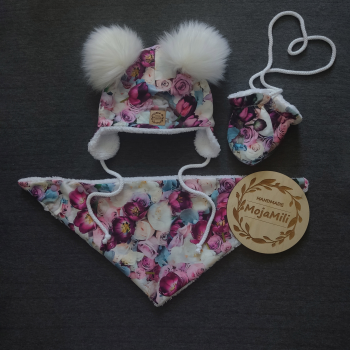 Komplet czapka z pomponenami chustą i rękawiczkami kwiatowy wzór