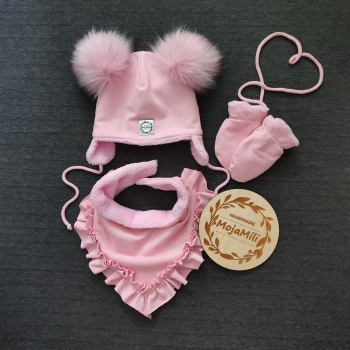 Zestaw "Różowa Księżniczka" - czapka z pomponami, chusta z falbanką i rękawiczki różowy