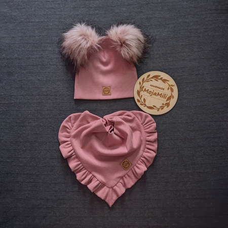 Jesienno zimowy zestaw dla dzieci - czapka z pomponami i chustka z falbanką pudrowo różowa prążek
